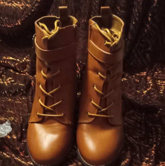 Booties - Picture 3 of 4